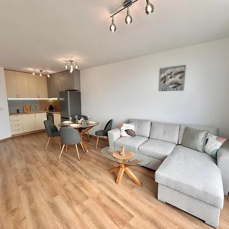 公寓 New In Breeze With Panoramic Sea View And Parking